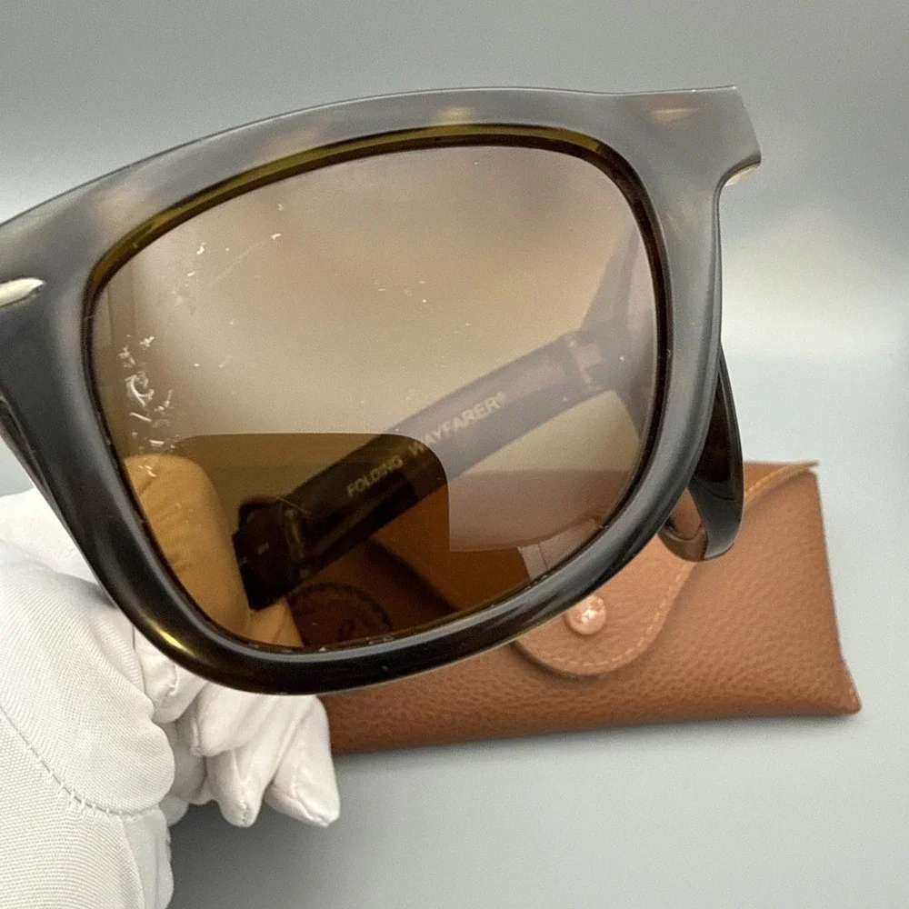 Ray-Ban Wayfarer Folding Classic Tortoise Frame w/ Ray-Ban Travel Case -Vintage